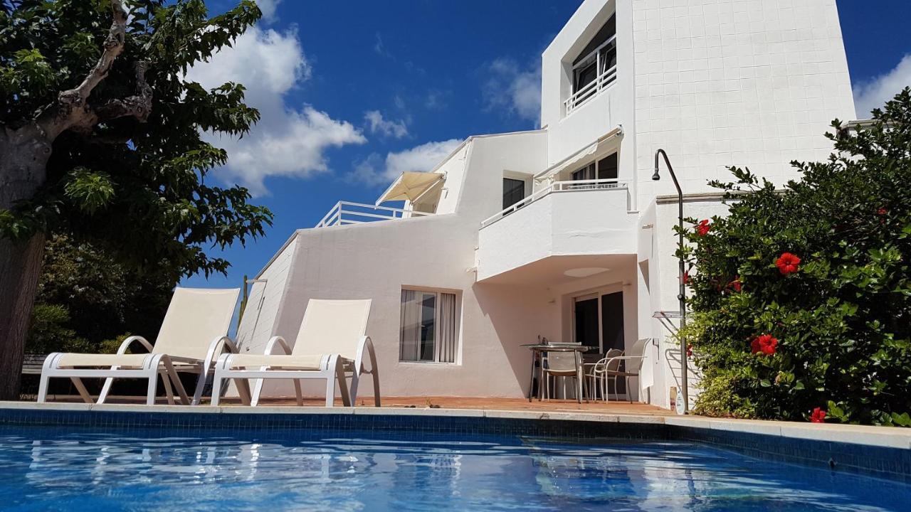Starbal Love Es Castell  Exterior photo